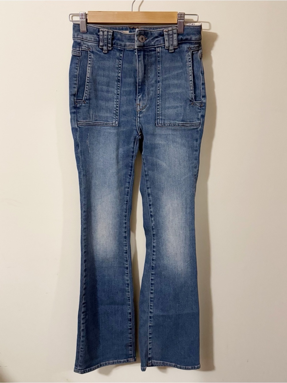 NWT Pilcro Anthropologie The Icon Flare Jeans Size 26 PETITE Denim Medium Wash